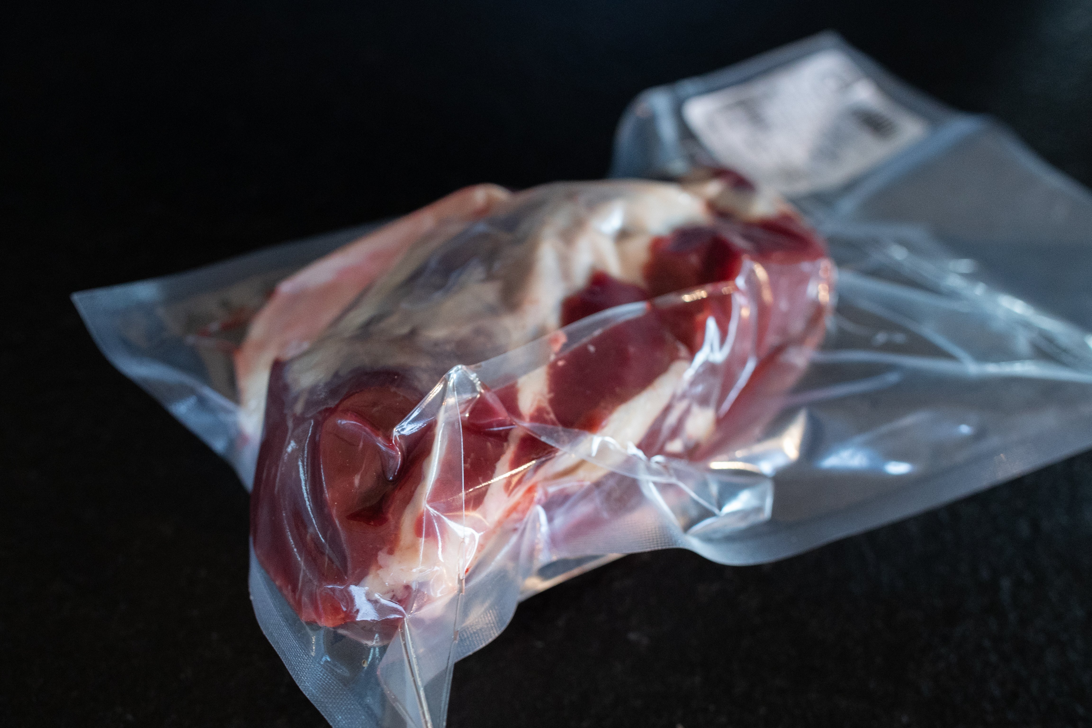 Vakuově balená hovězí kližka Fox Meadows – čerstvé hovězí na guláše i pečení